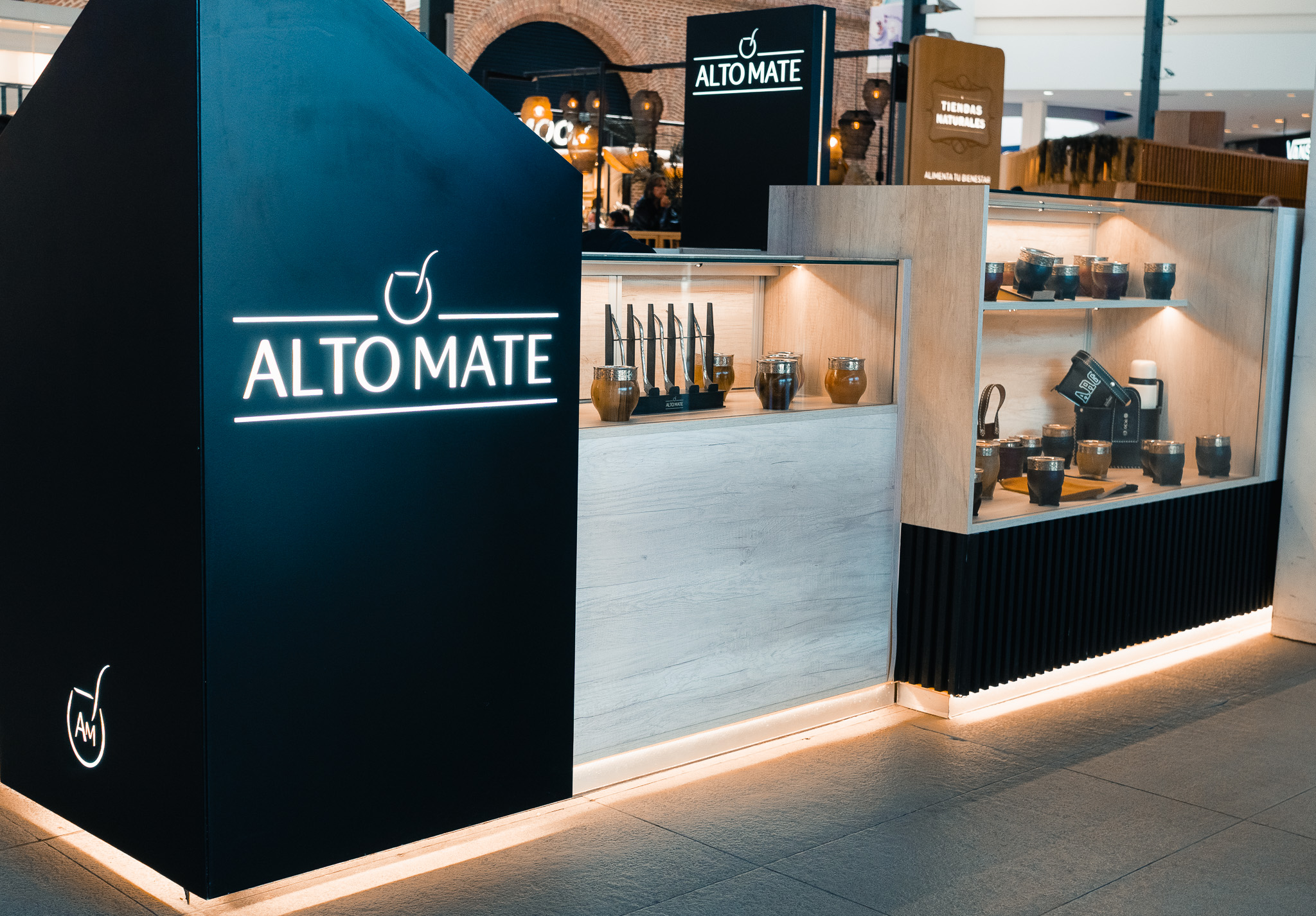 Alto Mate - Proyecto comercial SIVIDRIOS